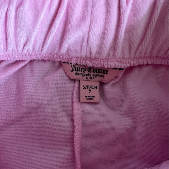 Smoke free barely worn velour - Picture 3 of 3